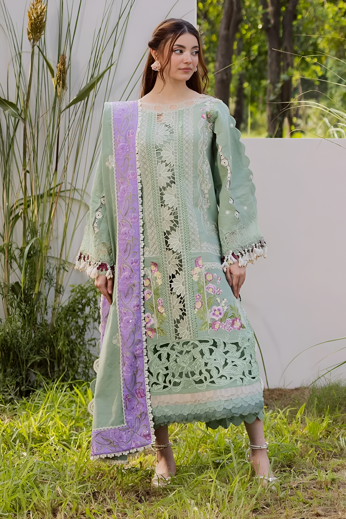 Parishay Embroidered lawn 3 Piece DL-3001