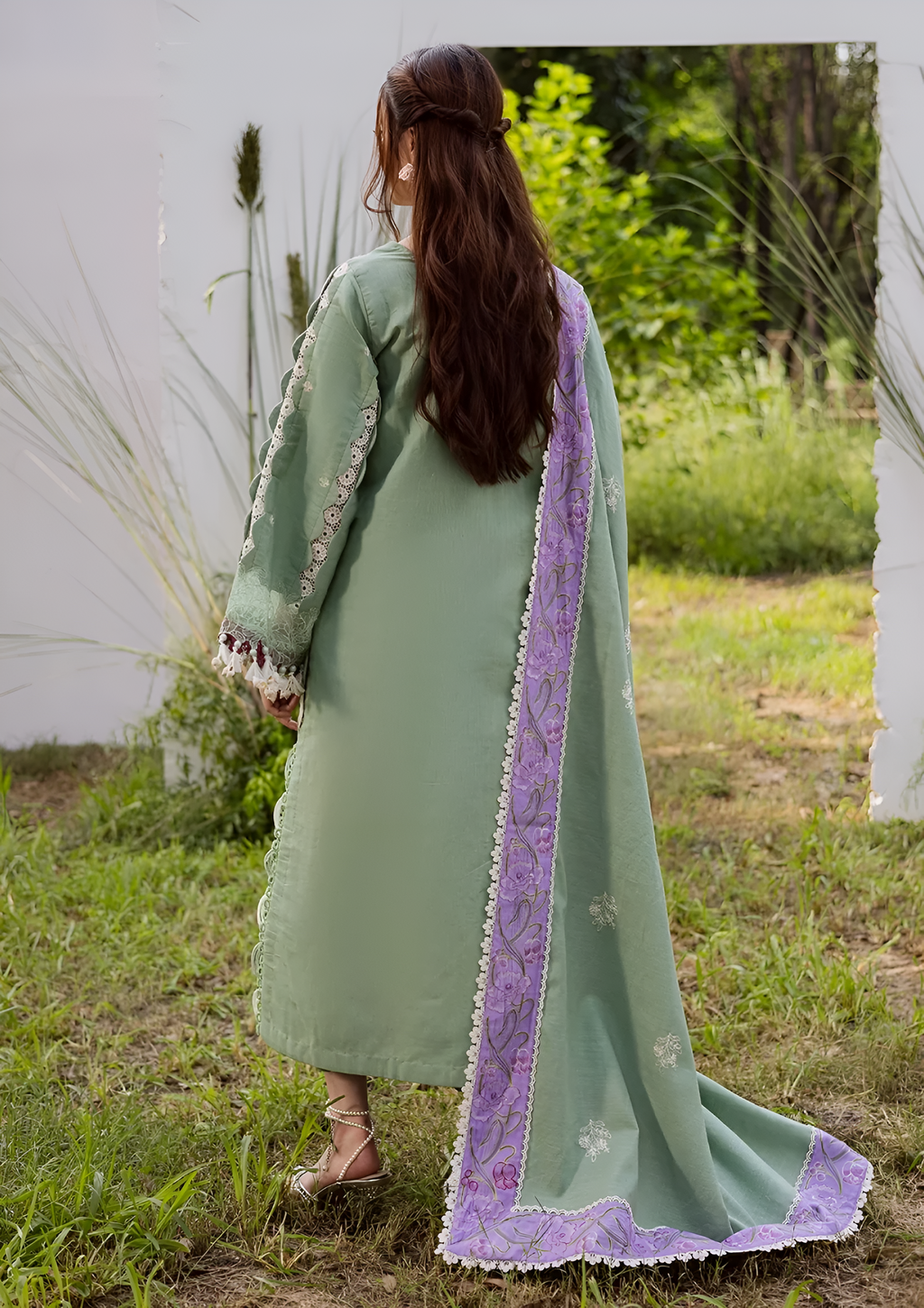 Parishay Embroidered lawn 3 Piece DL-3001