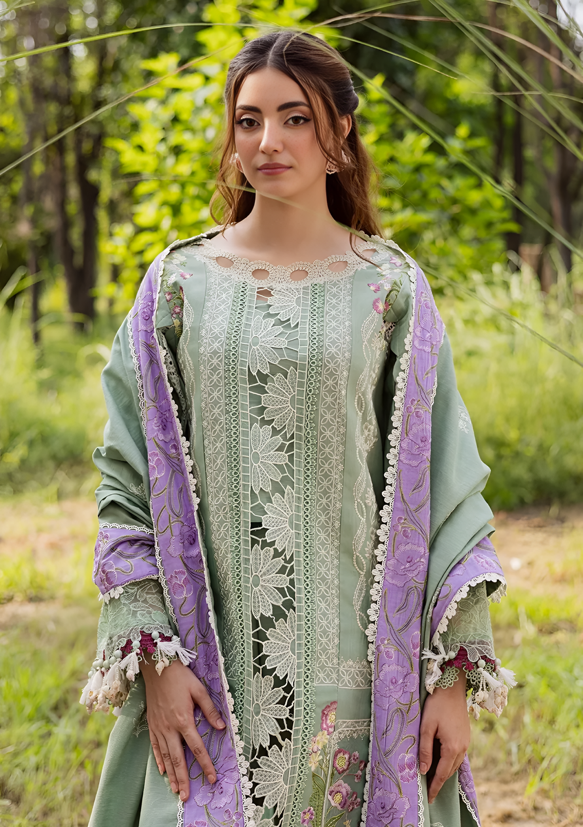 Parishay Embroidered lawn 3 Piece DL-3001