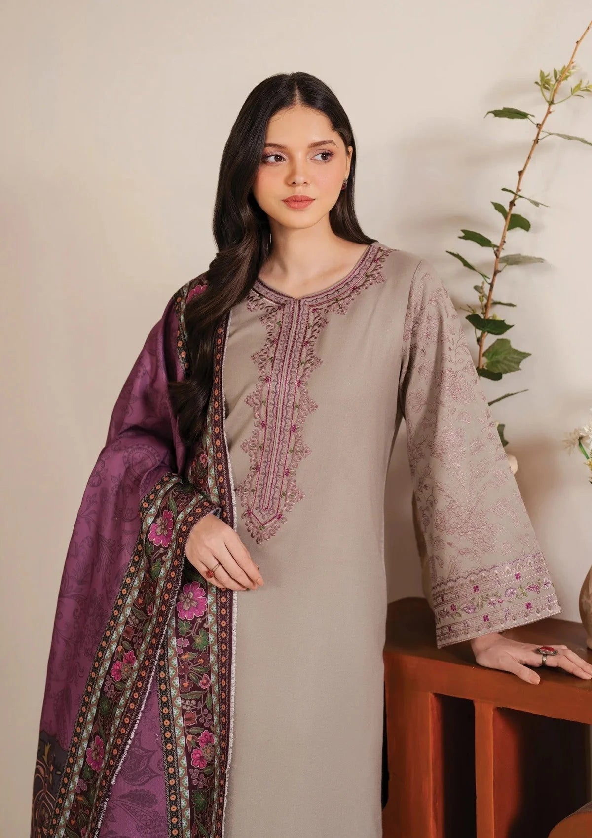 Jazmin 3 PIece Embroidered Lawn Suit DL-549