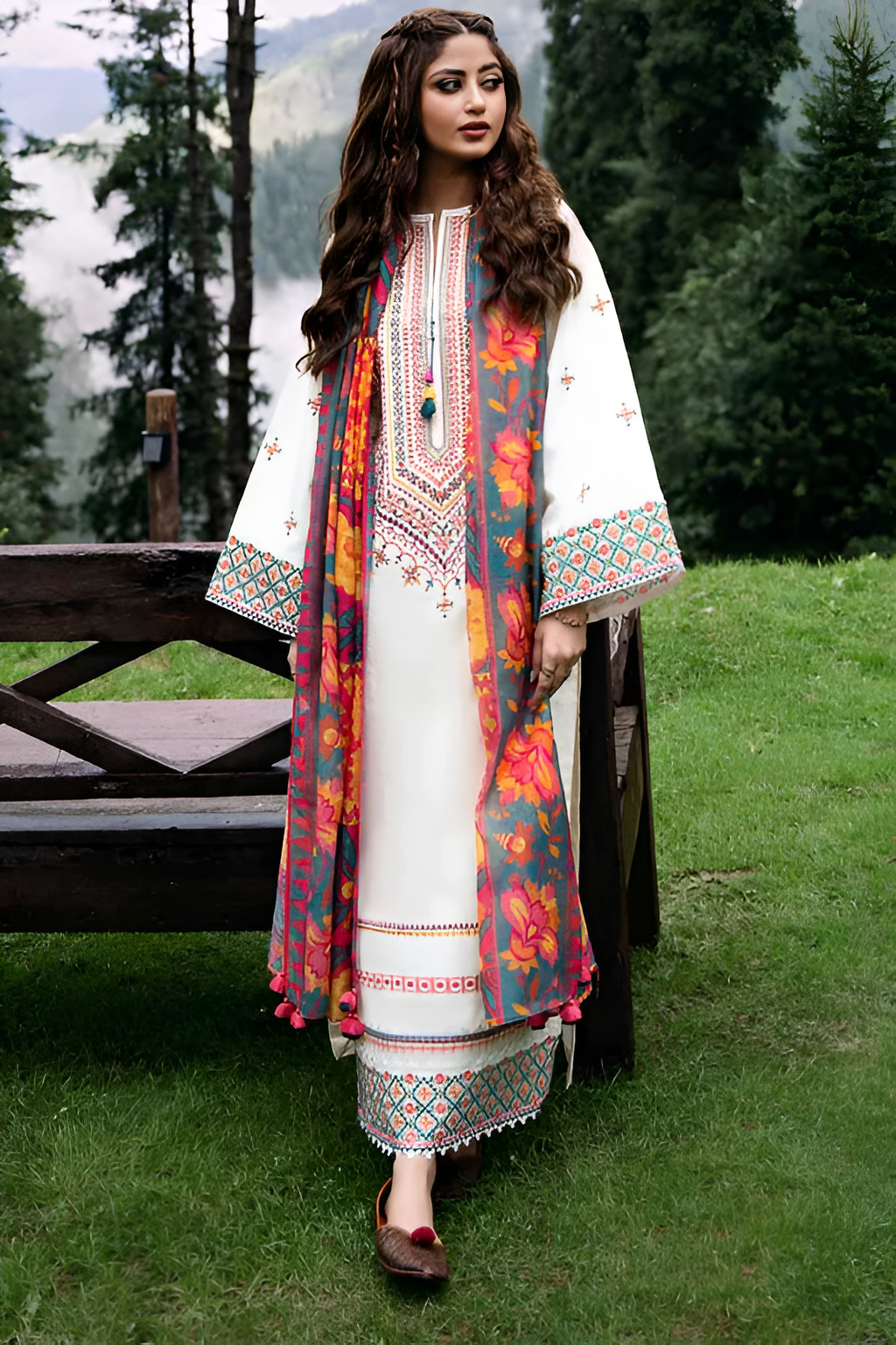 Sapphire Embroidered 3 Piece Lawn DL-059