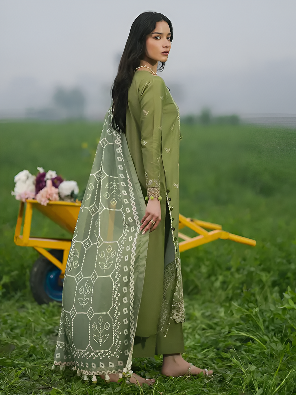 IZEL Summer 3Pcs Lawn Embroidered Suit DL-3055