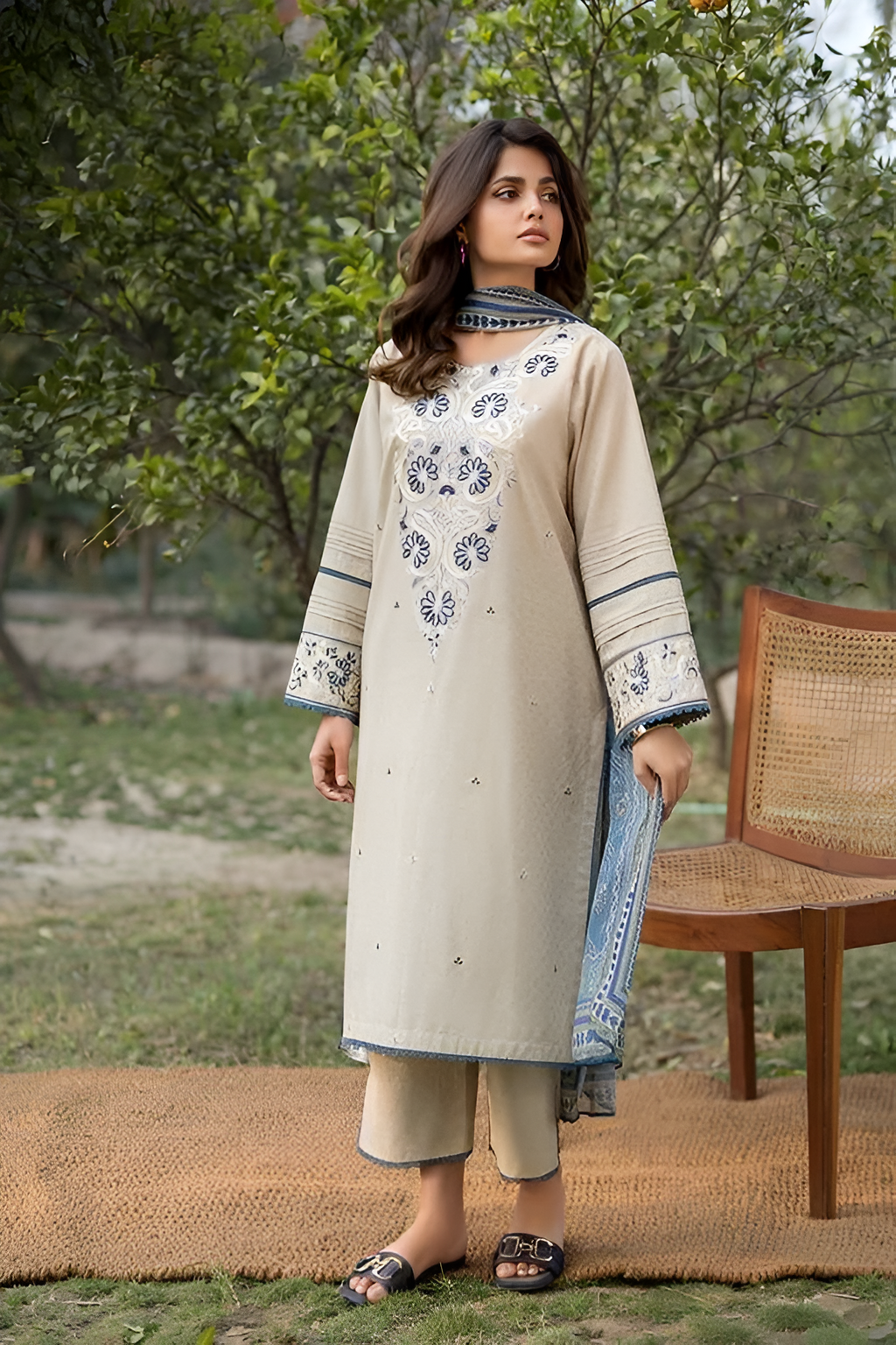 Asim jofa Embroidered 3 Piece Lawn DL-3011