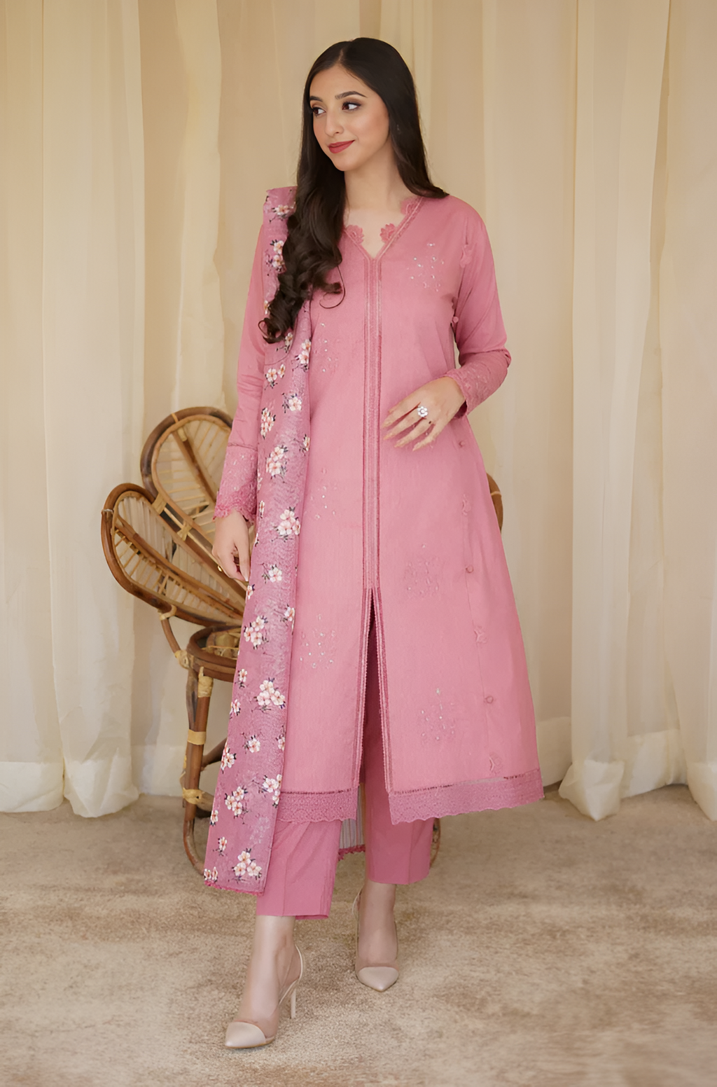 Dilkash Libas 3 Piece Lawn Embroidered Suit DL-010