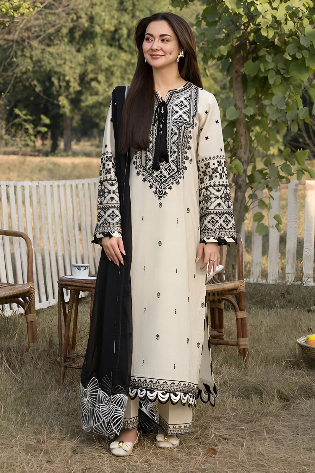 Dilkash Libas 3 Piece Embroidered Lawn DL-094