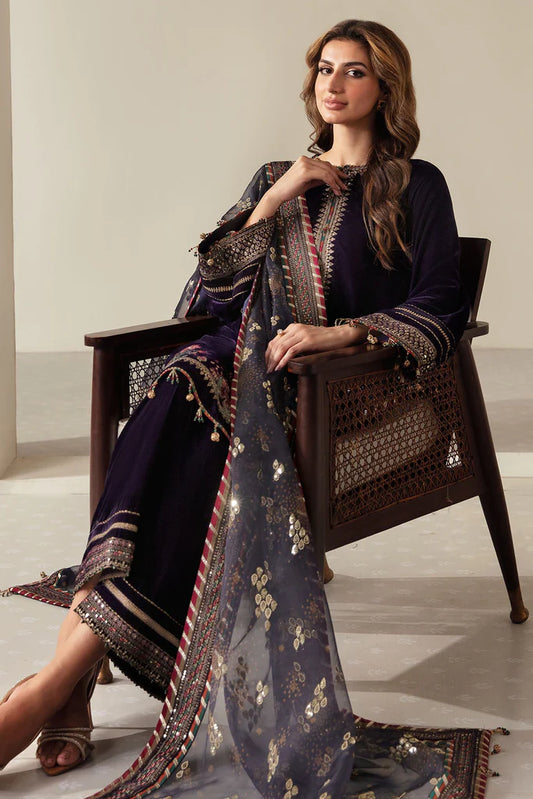 952 3-Piece Embroidered Velvet Suit Embroidered Organza Dupatta