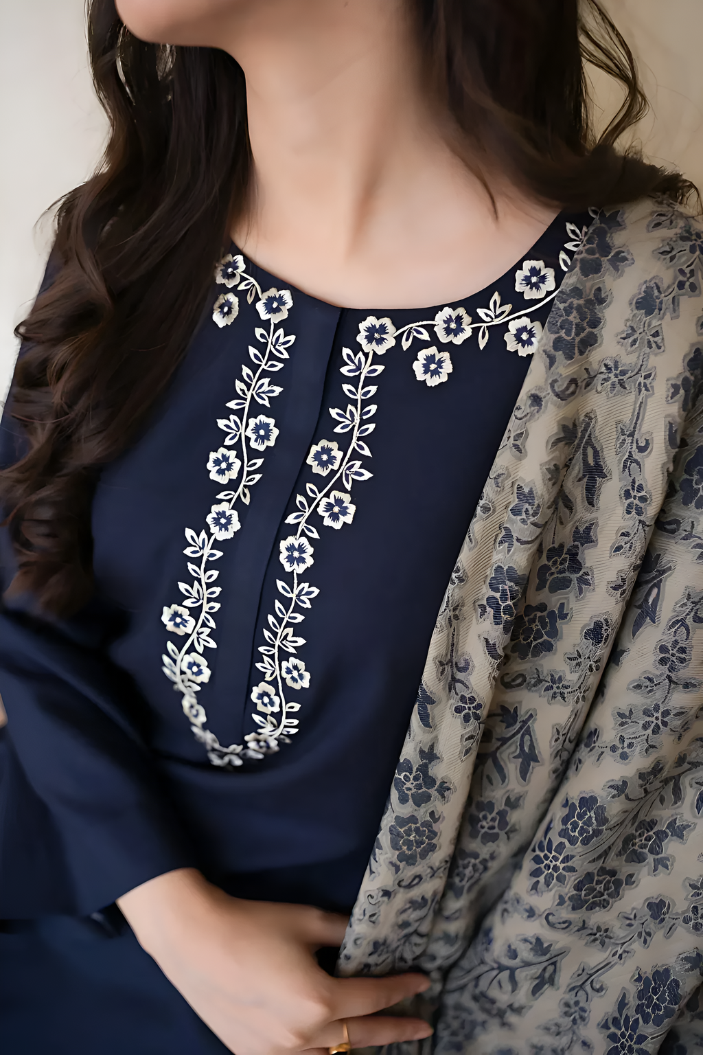 Dilkash Libas Embroidered Lawn 3 Piece Suit DL-3027