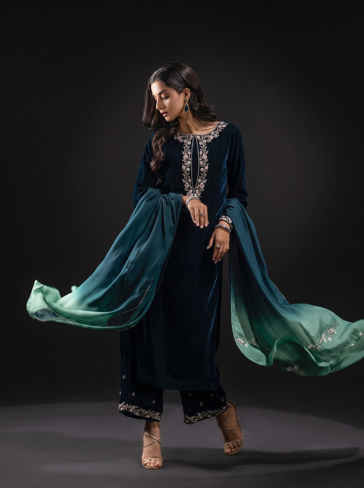 Dilkash Libas Embroidered Micro Velvet 3 Piece D-2002