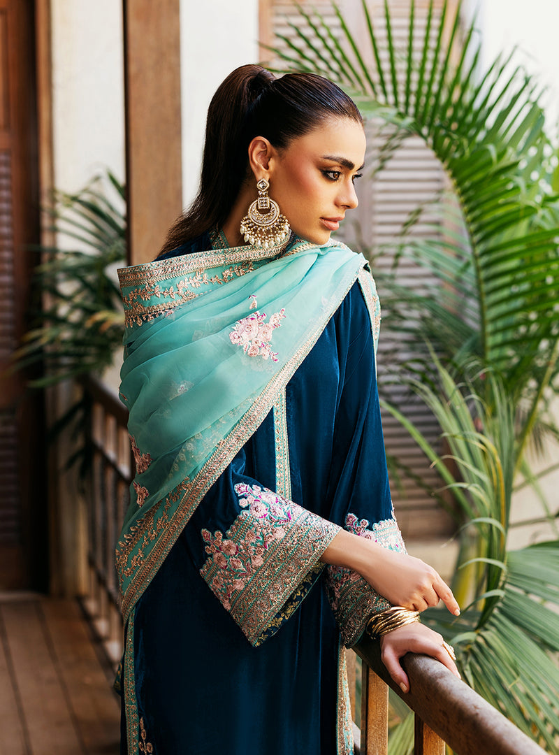 1027-DL Velvet Heavy Embroidered Shirt With Organza Heavy Embroidered Dupatta