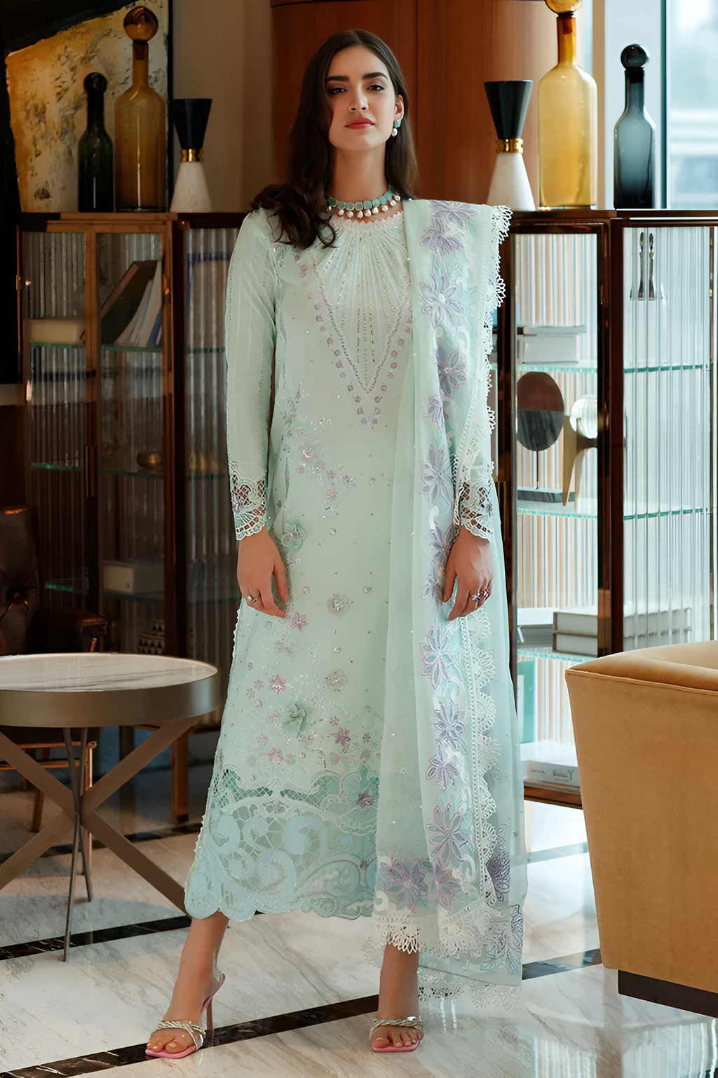 Mushq Embroidered lawn 3 Piece DL-3009