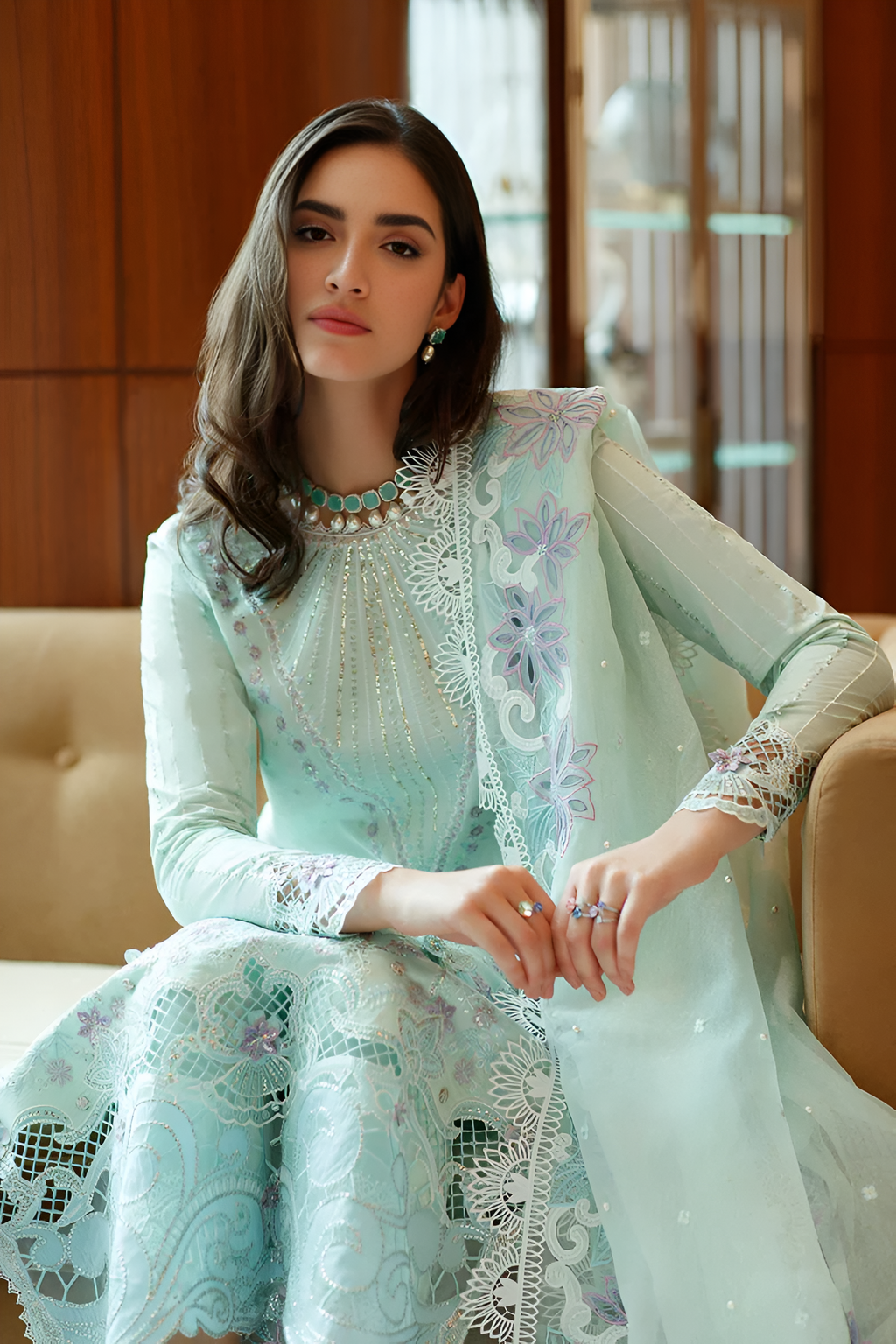Mushq Embroidered lawn 3 Piece DL-3009