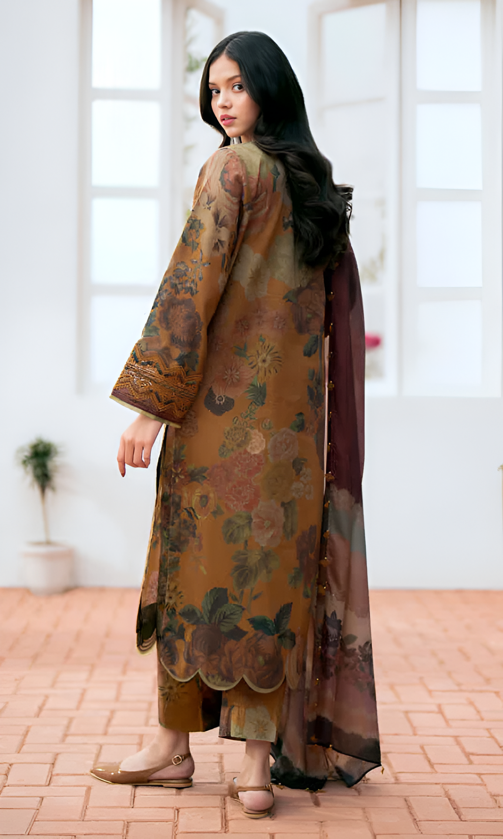 Baroque 3 Piece Lawn Suit DL-004