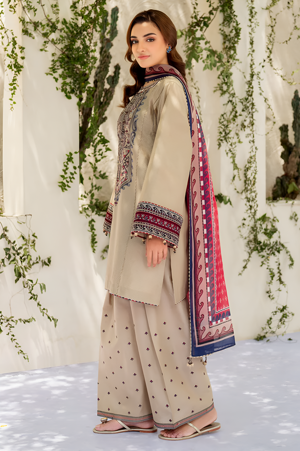 Dilkash Libas 3 Piece Embroidered Lawn DL-1013