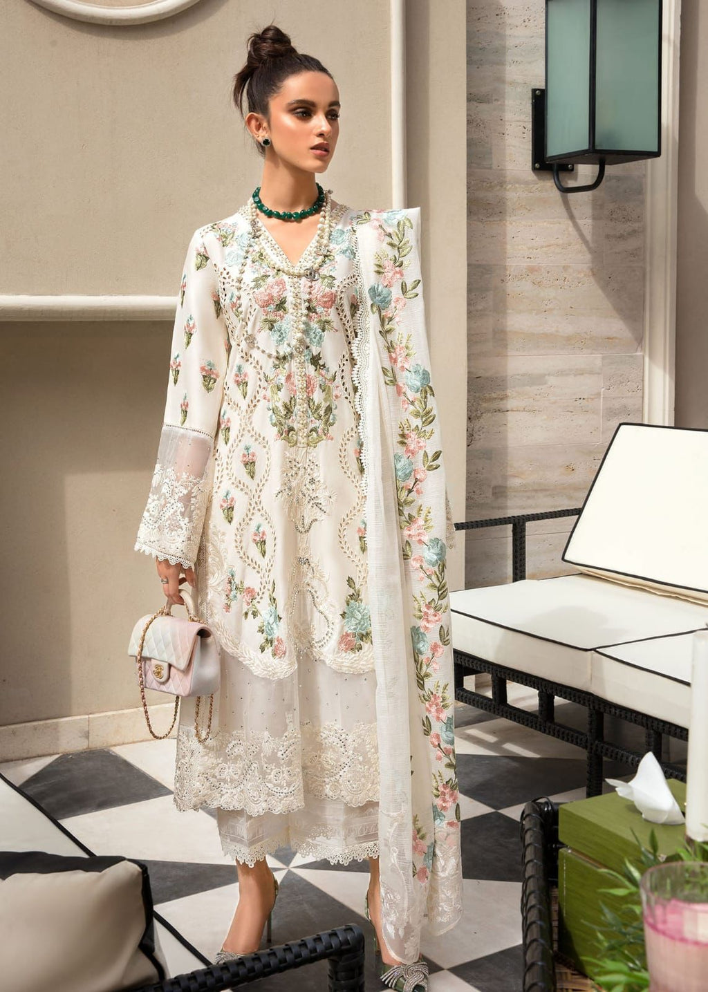 Crimson Premium Lawn 3 Piece Embroidered DL-1005