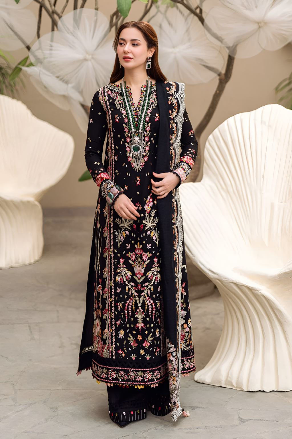 Qalamkar Embroidered Lawn 3 Piece DL-1004