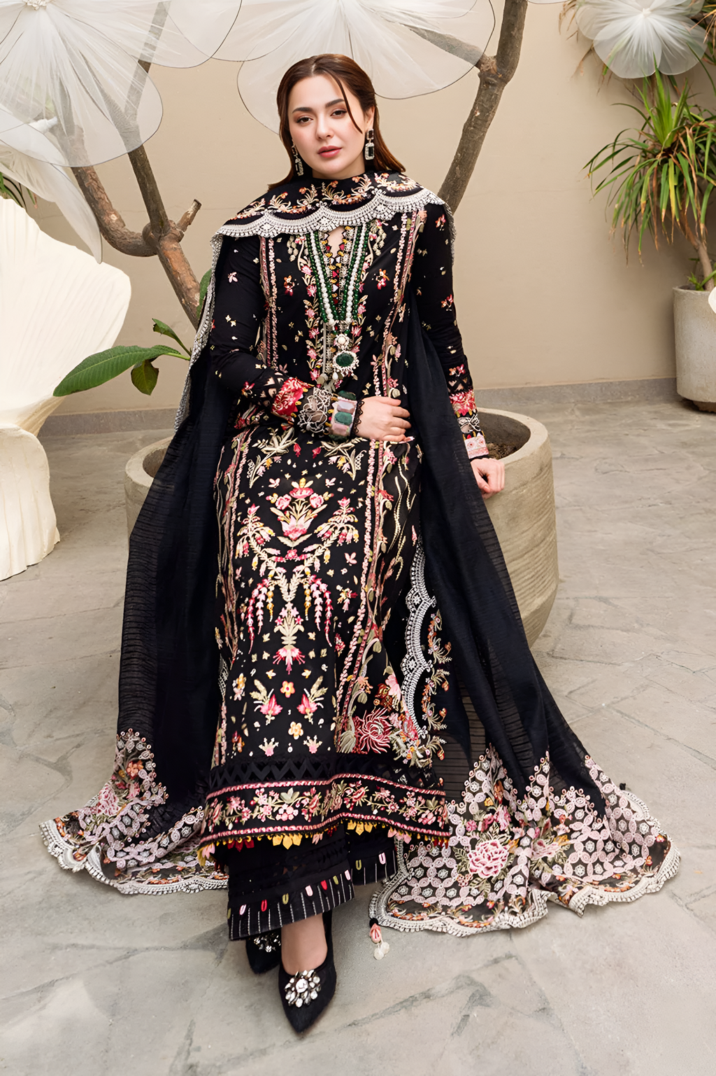 Qalamkar Embroidered Lawn 3 Piece DL-1004