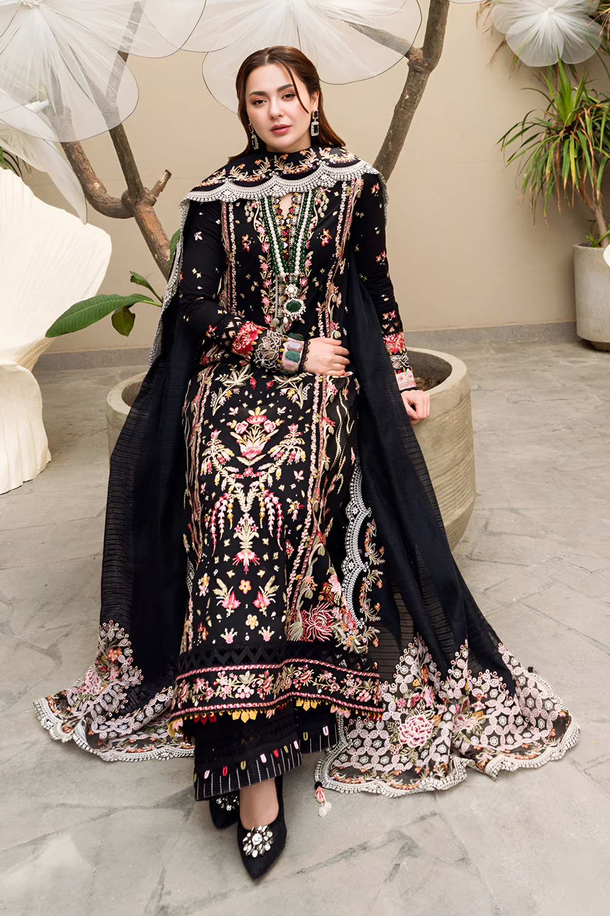 Qalamkar Embroidered Lawn 3 Piece DL-1004