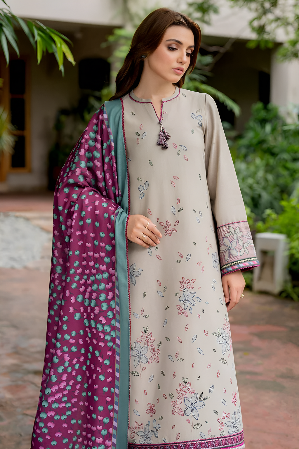 jazmin Embroidered lawn 3 Piece DL-3026
