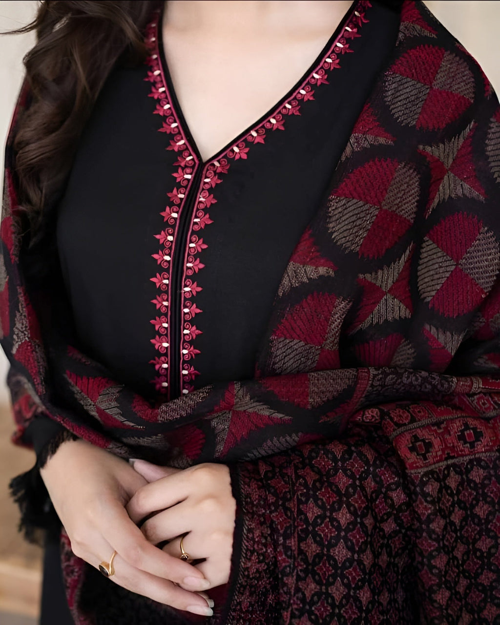 Dilkash Libas Embroidered Lawn 3 Piece Suit DL-3028