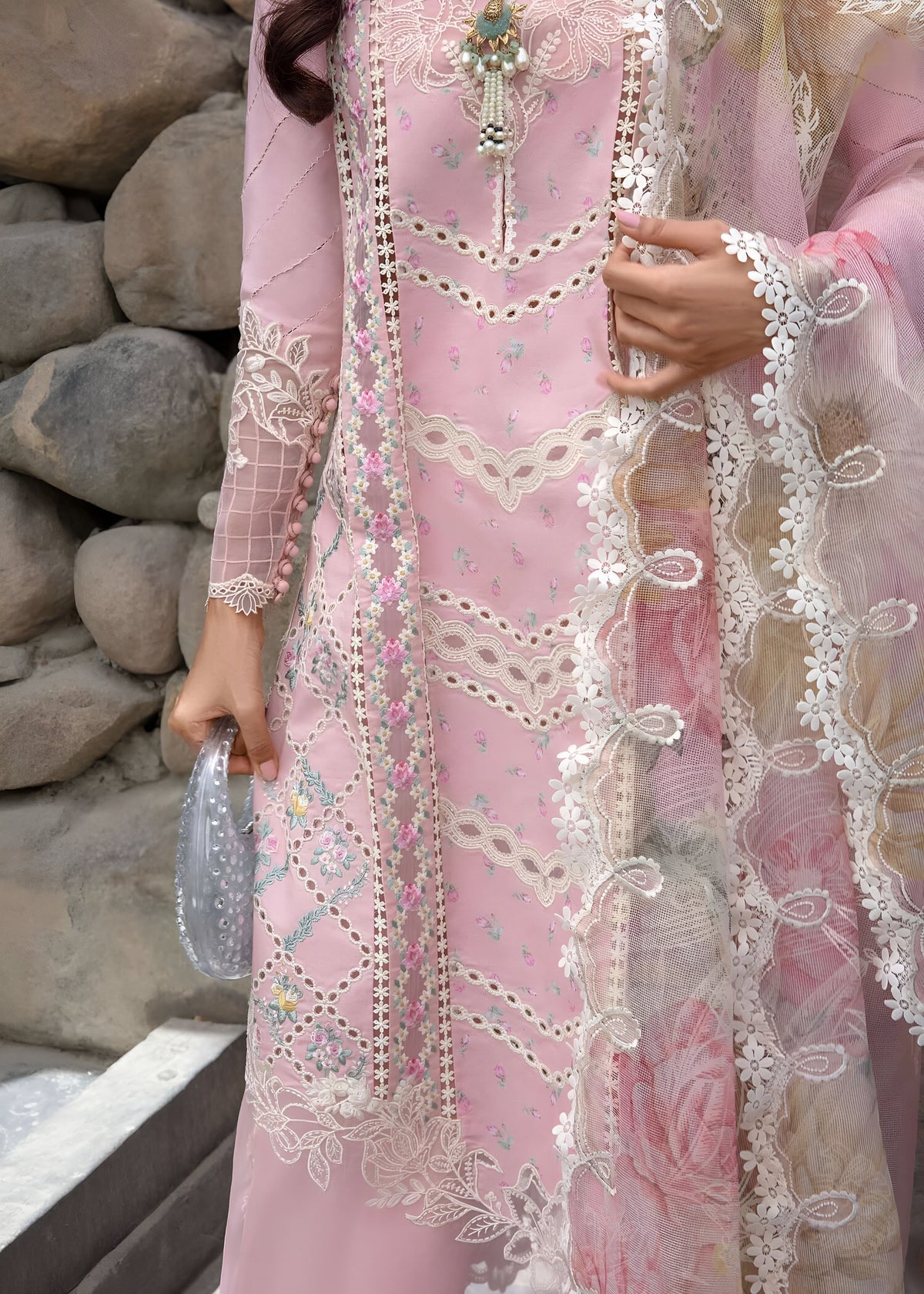 Crimson Luxury Lawn Embroidered 3 Piece DL-103